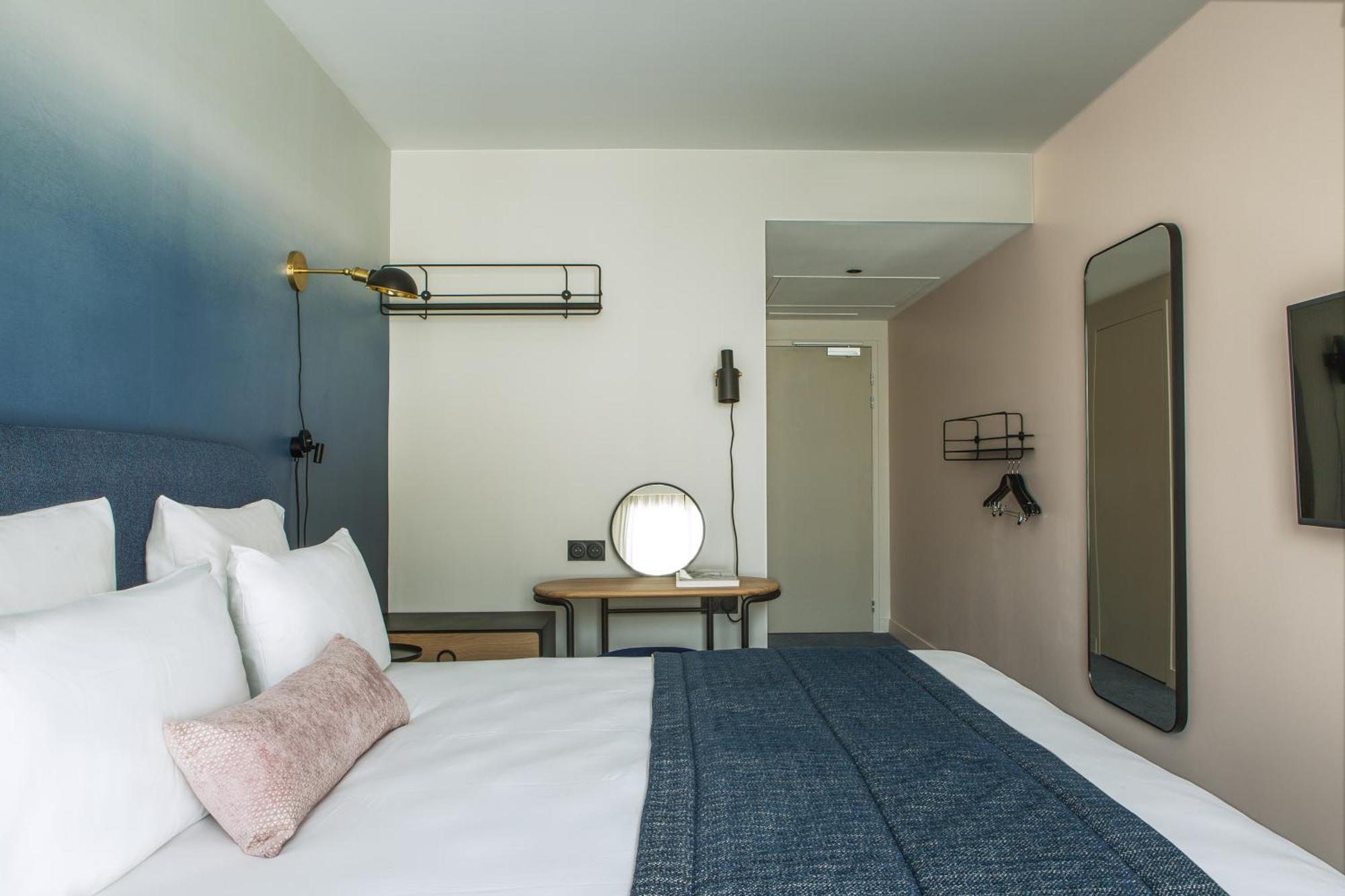 แล็งพรีเมอรี Hotel กลีชี ภายนอก รูปภาพ